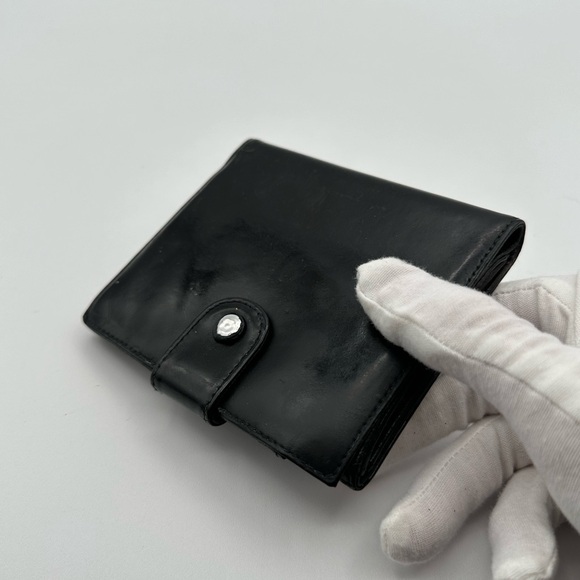 Chanel Patent Leather CC wallet - Picture 3 of 11